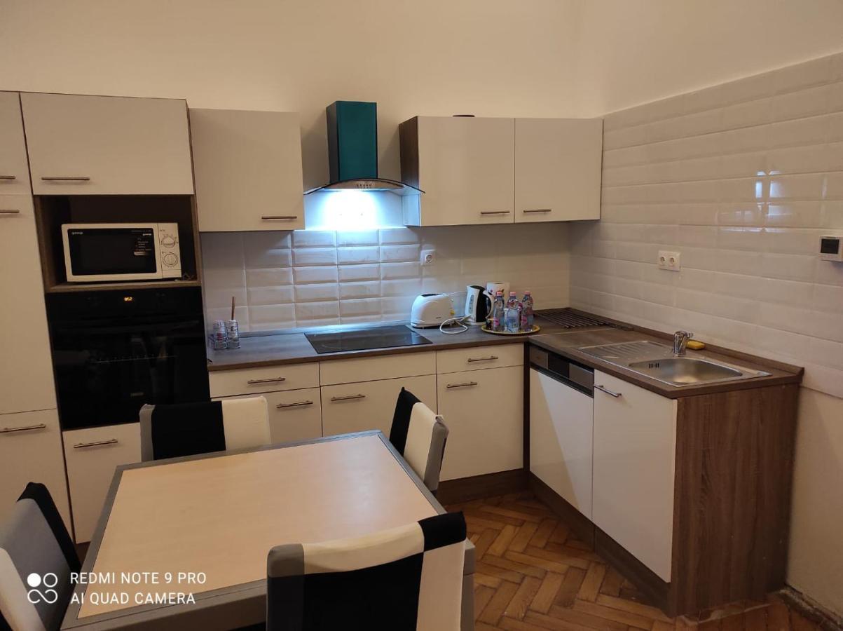 Zonaflat - Opera Apartment Budapest Luaran gambar