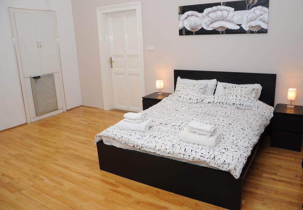 Zonaflat - Opera Apartment Budapest Luaran gambar